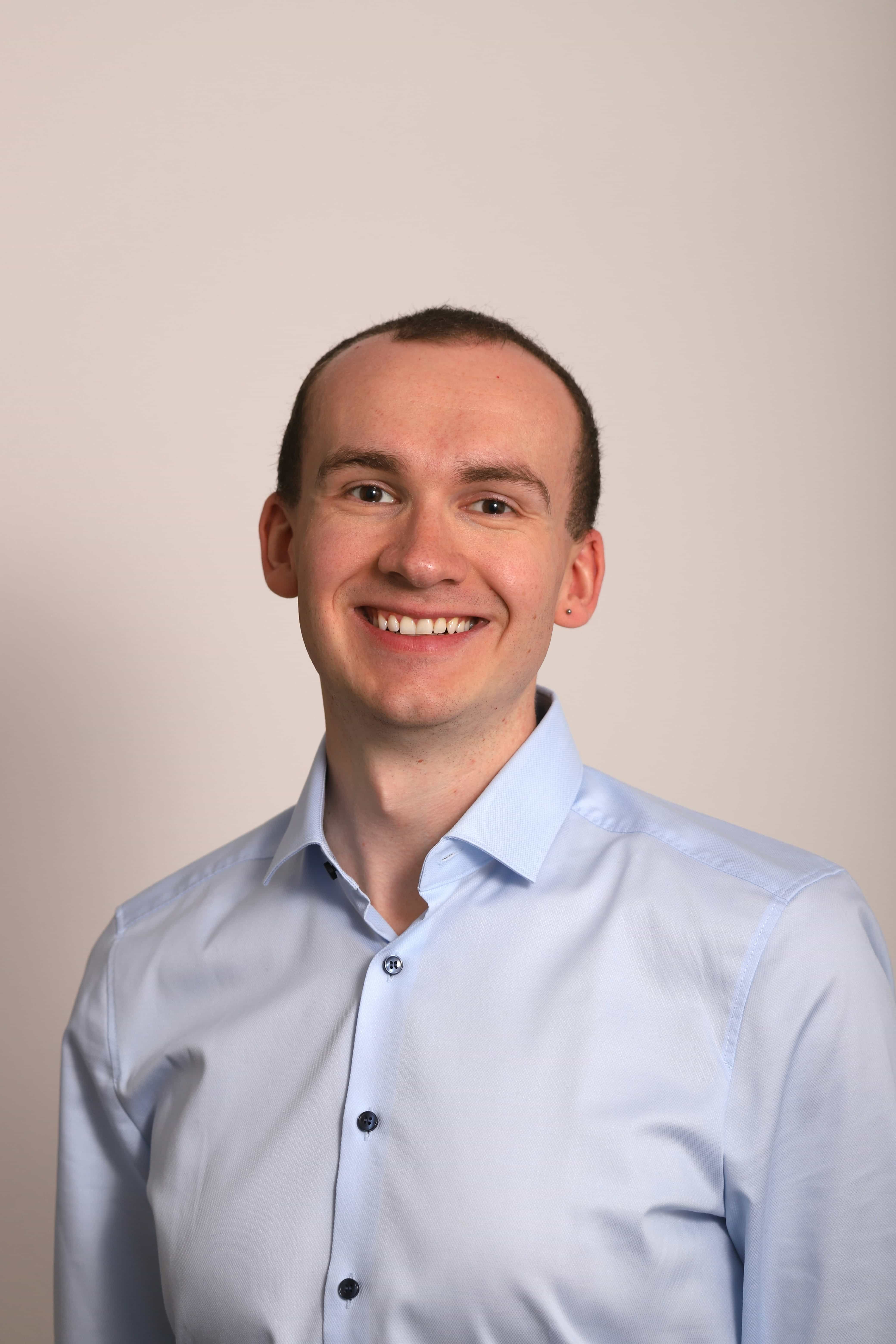 Foto de Ederson Torres, instructor de Redes y Soporte Técnico